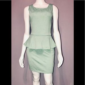 Pastel Green sleeveless peplum dress / (S) NWOT!